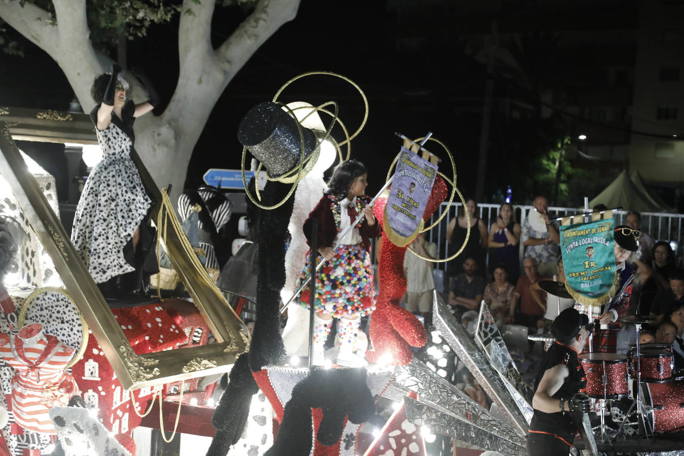 Así ha sido el desfile de Carrozas 2024 de Dénia