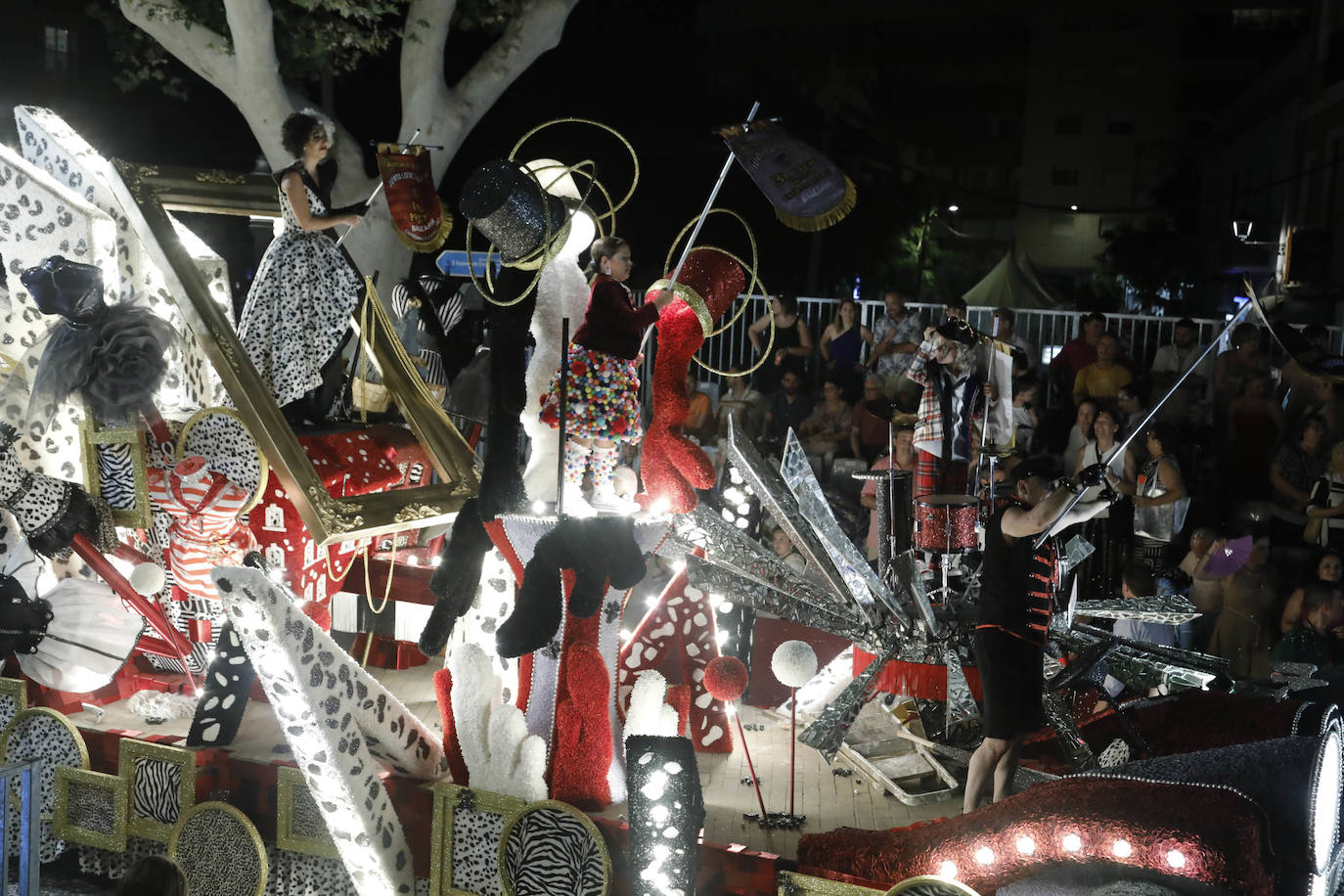 Así ha sido el desfile de Carrozas 2024 de Dénia