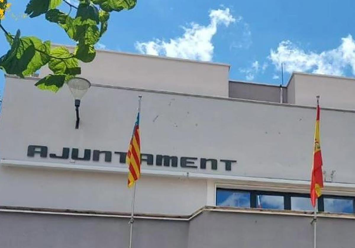 Fachada del Ayuntamiento de Ibi.