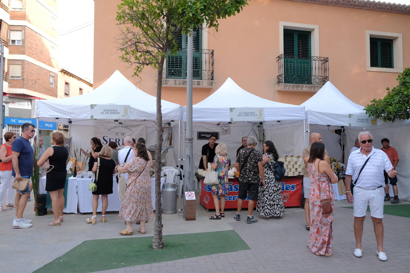 La IV Feria del Tomate de Muchamiel llena el municipio de sabor
