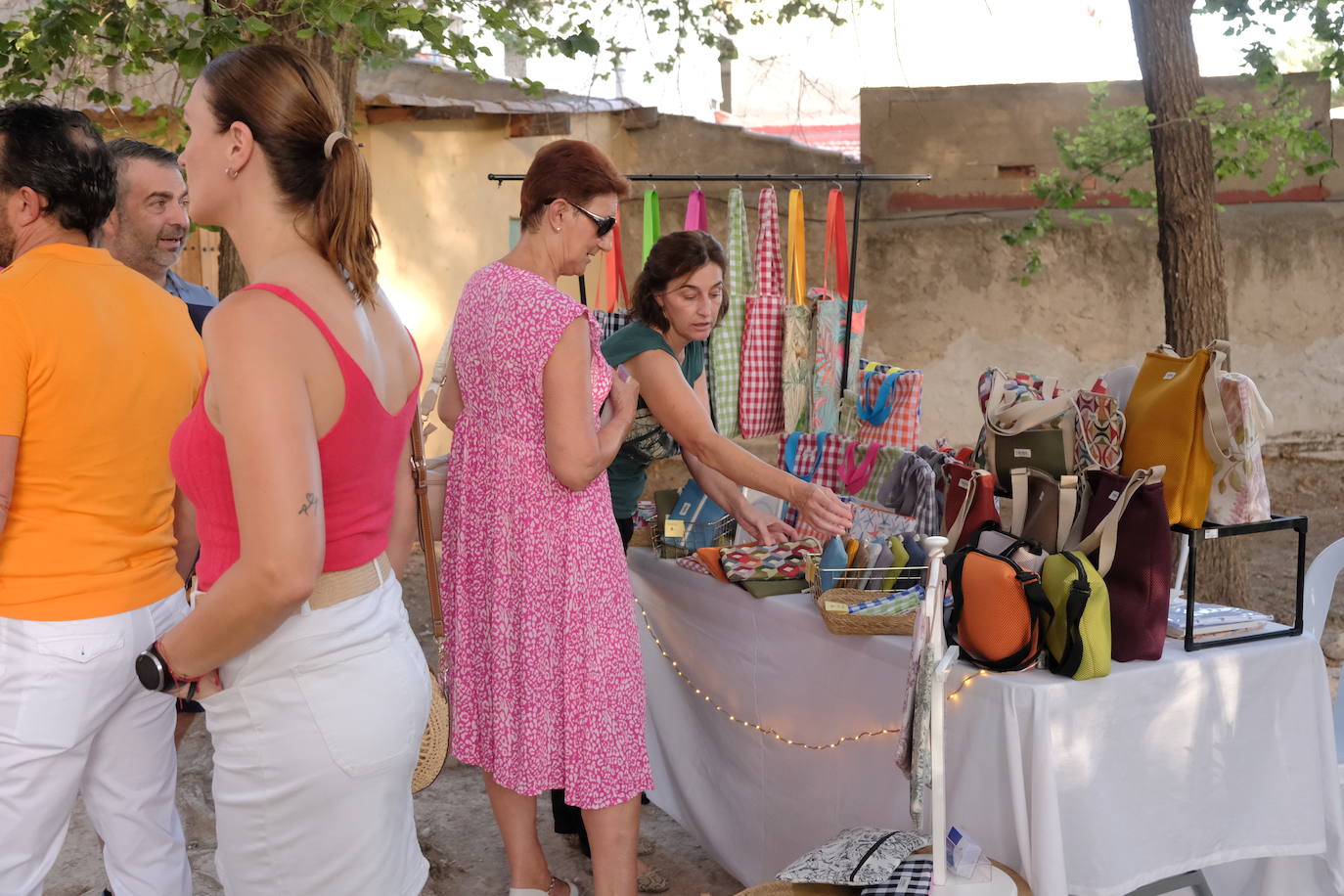 La IV Feria del Tomate de Muchamiel llena el municipio de sabor