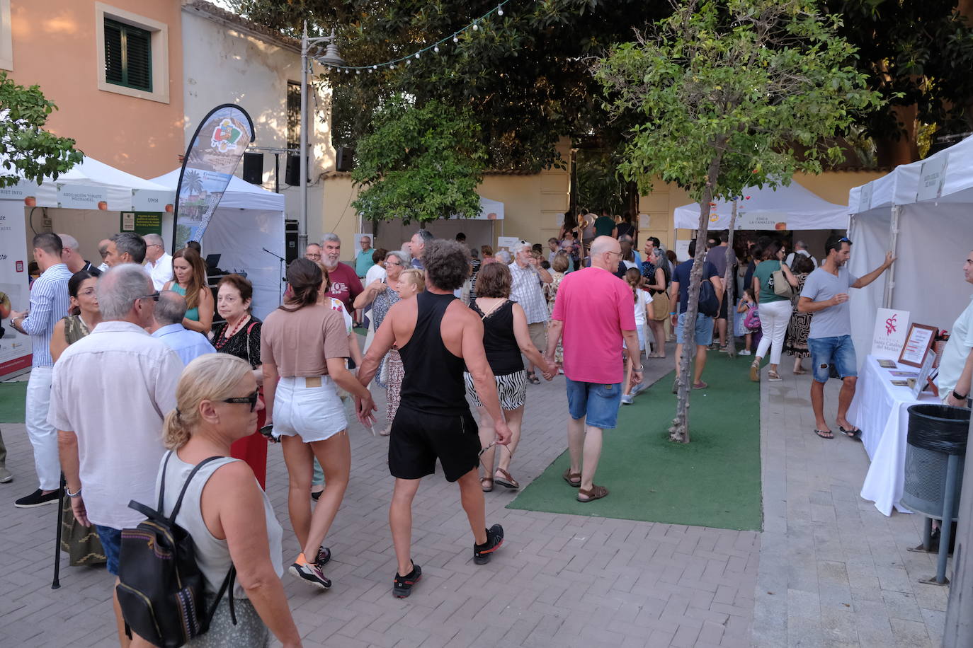 La IV Feria del Tomate de Muchamiel llena el municipio de sabor