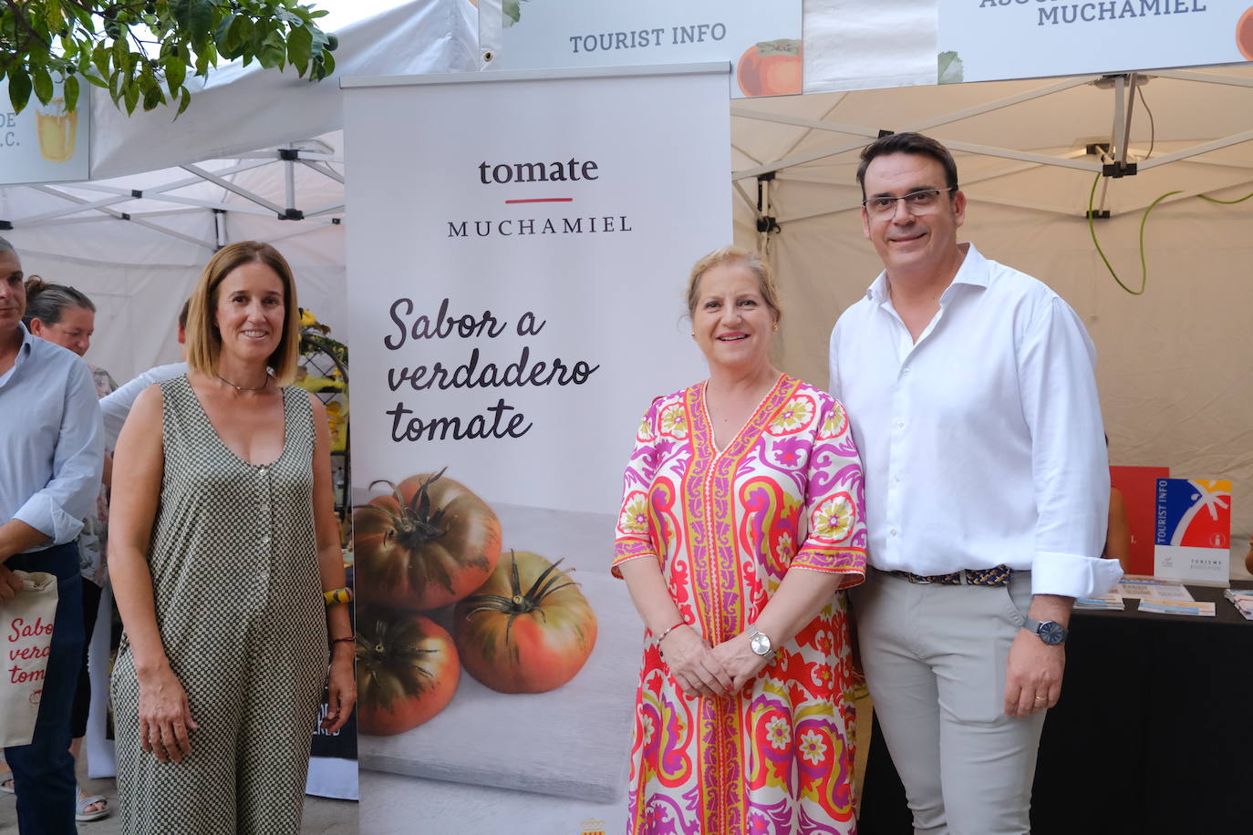 La IV Feria del Tomate de Muchamiel llena el municipio de sabor