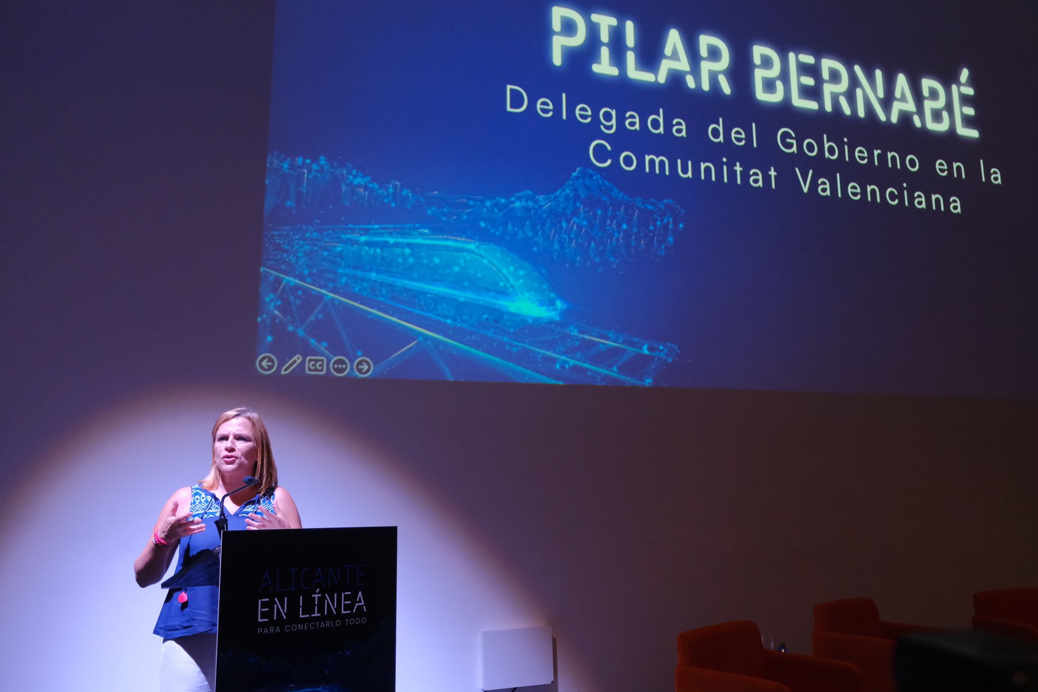 Fotos de la presentación del estudio &#039;Alicante en línea para conectarlo todo&#039;