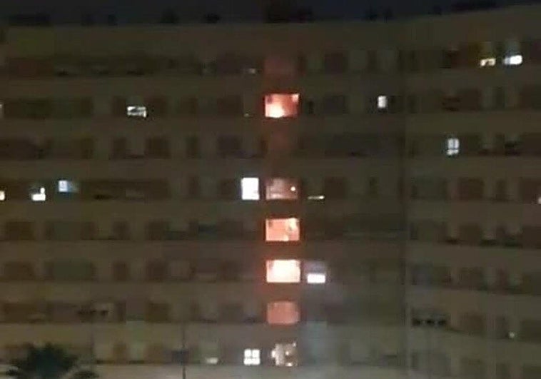 Edificio incendiado.
