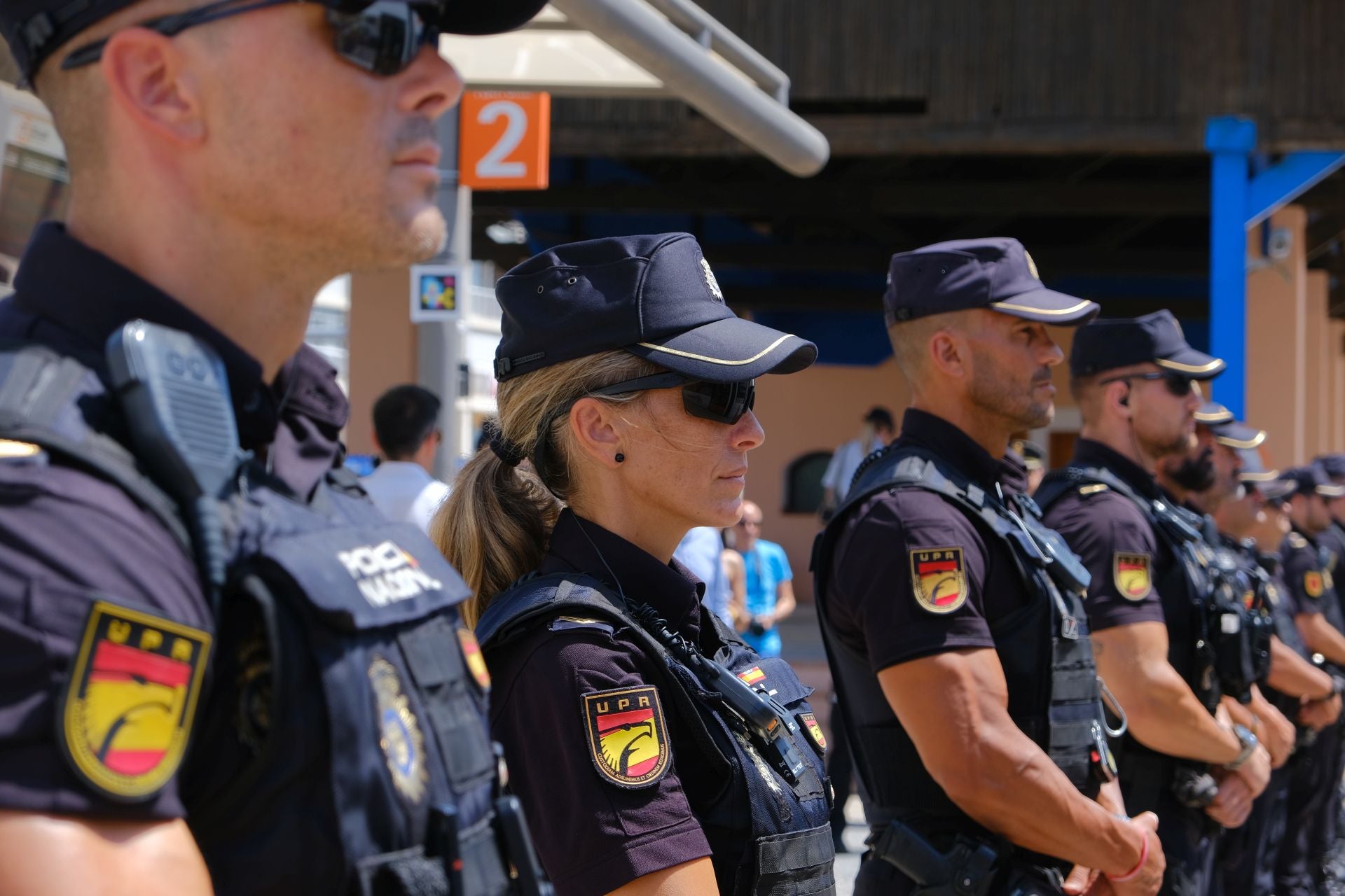 TRAM presenta en Alicante el convoy conmmemorativo del bicentenario de la Policía Nacional