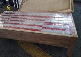 Cajetillas de tabaco de contrabando intervenidas en el Puerto de Alicante.