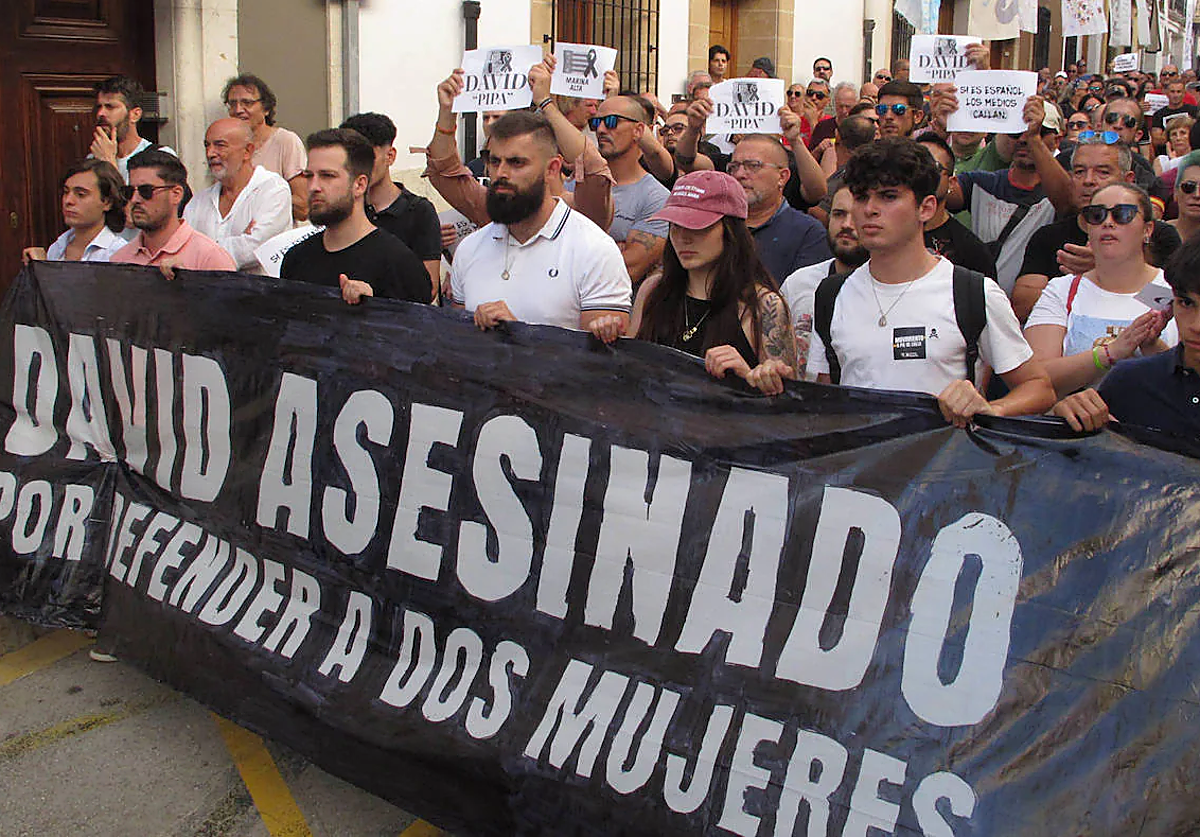 Manifestación de protesta en Gata de Gorgos por el asesinato de David Lledó.