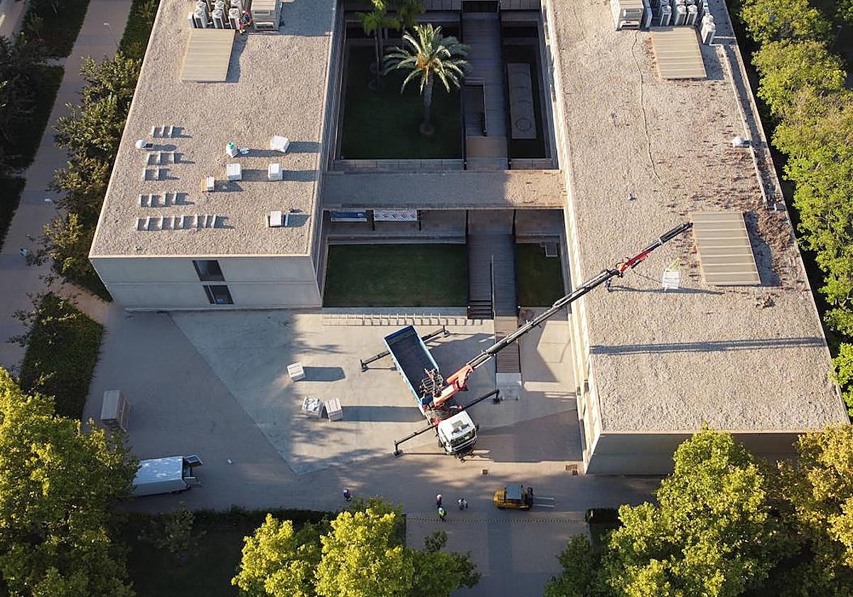 Instalación de la planta solar del edificio Germán Bernácer.