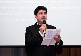 Javier García Martínez durante la ceremonia de los nuevos Honorary Fellow de la Royal Society of Chemistry.