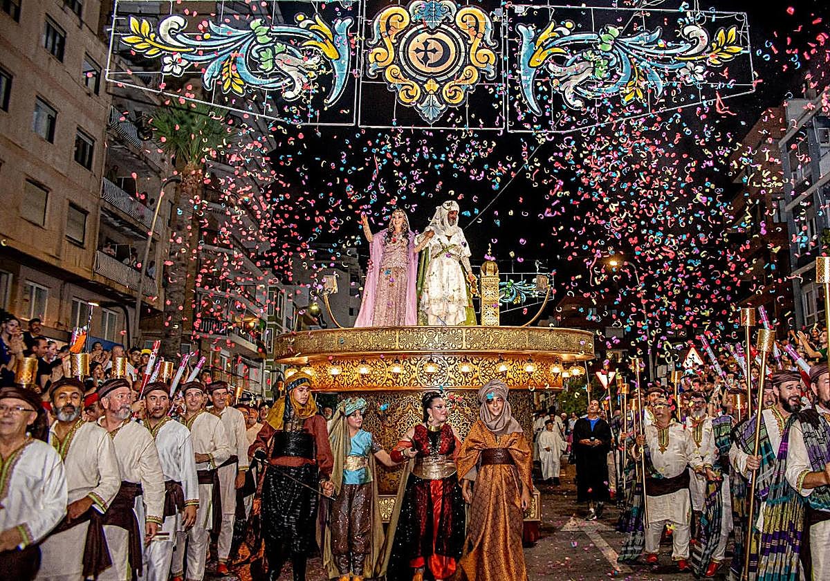 El Rey Moro de La Vila deslumbra en su entrada