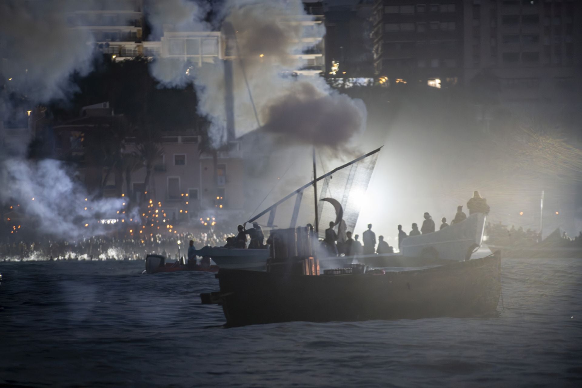 Impresionante desembarco moro en las fiestas de La Vila Joiosa