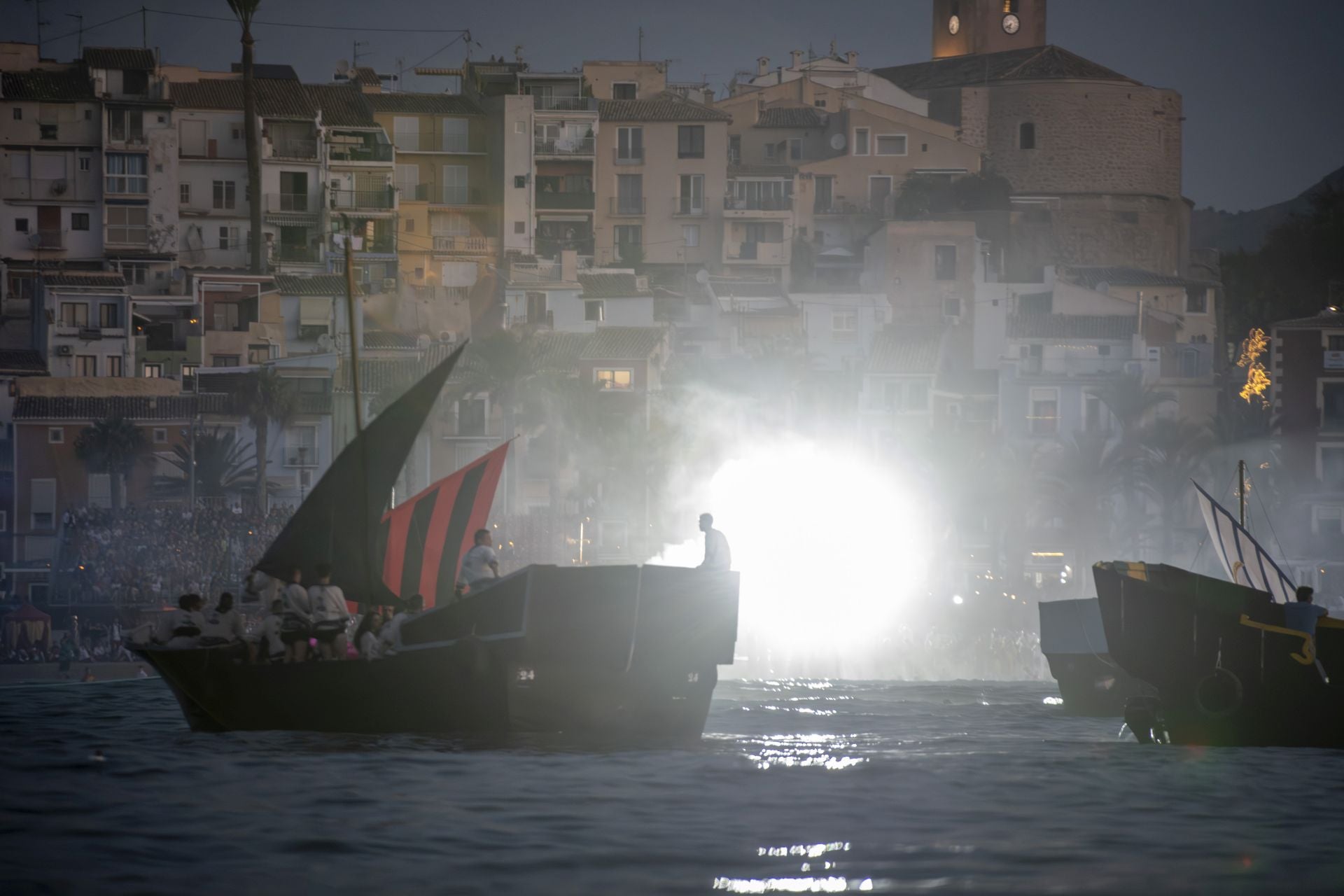 Impresionante desembarco moro en las fiestas de La Vila Joiosa