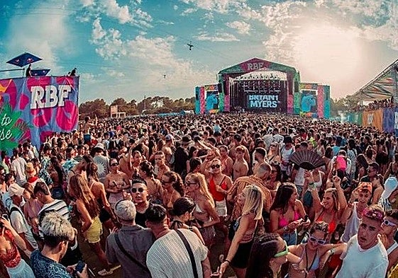 Reggaeton Beach Fest