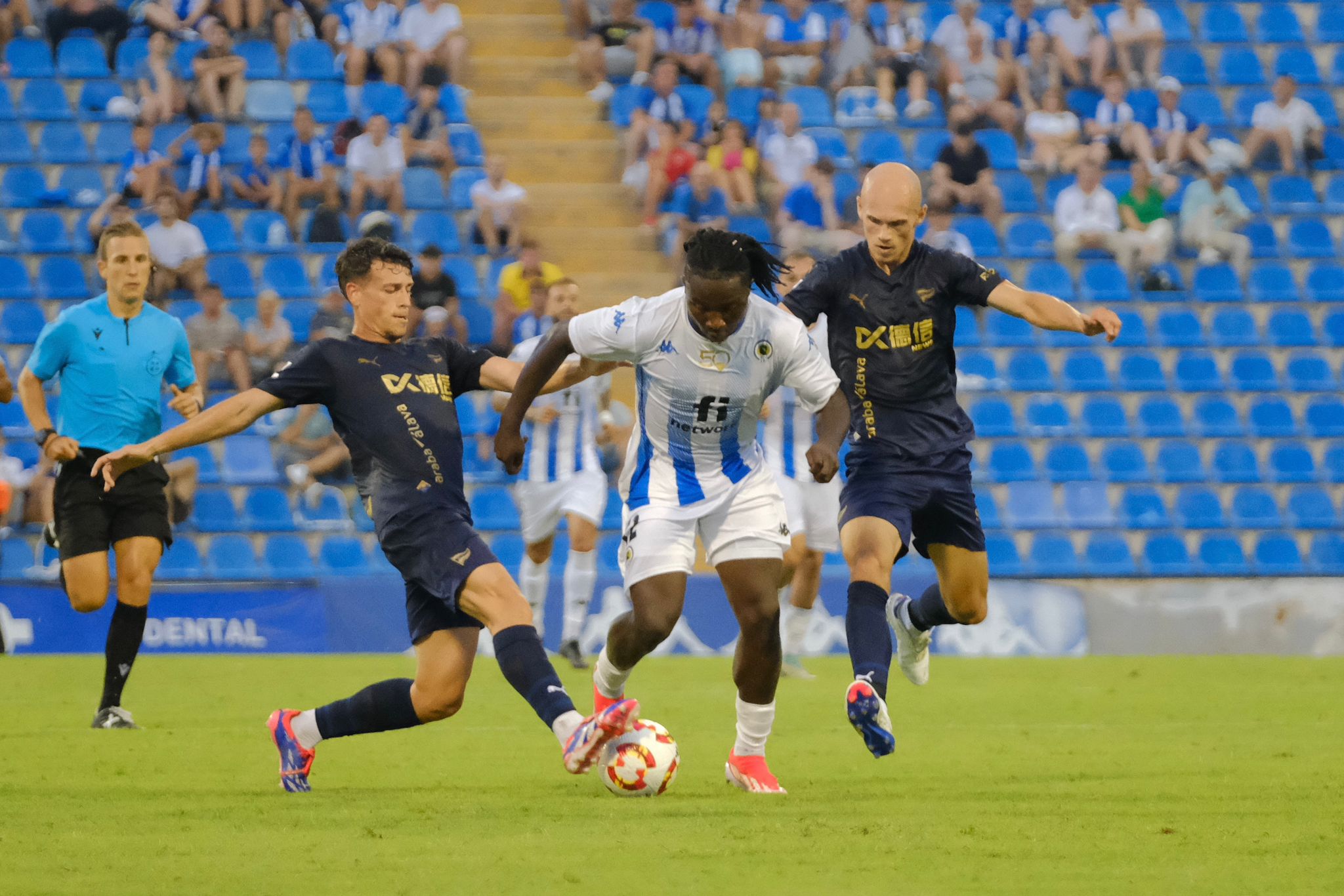 El Hércules celebra con una victoria el 50 aniversario del Rico Pérez