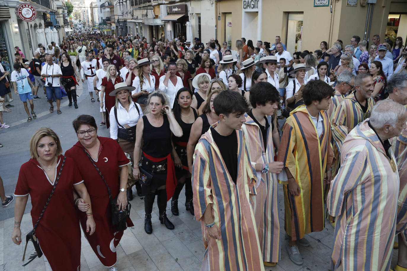 Dénia da la bienvenida a los Moros y Cristianos 2024 con el pregón
