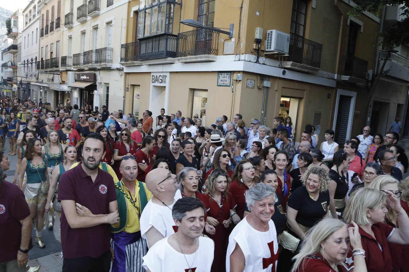 Dénia da la bienvenida a los Moros y Cristianos 2024 con el pregón
