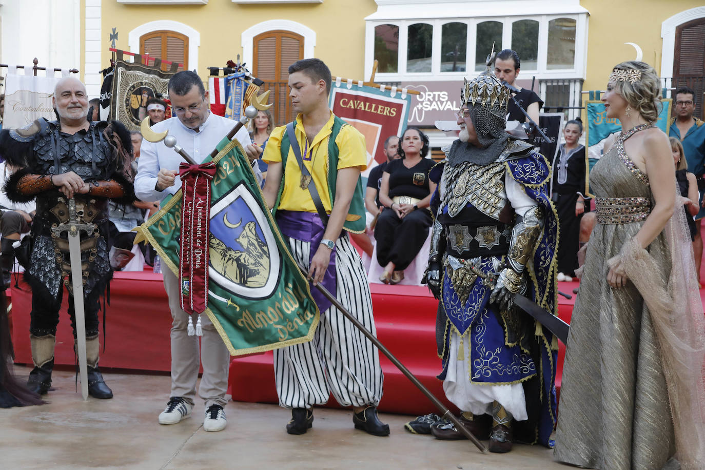 Dénia da la bienvenida a los Moros y Cristianos 2024 con el pregón