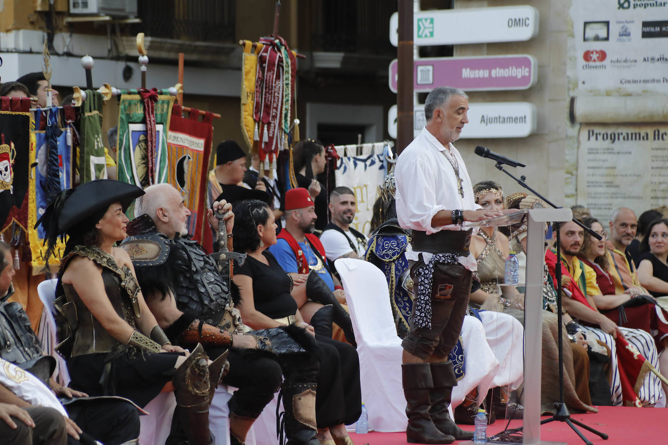 Dénia da la bienvenida a los Moros y Cristianos 2024 con el pregón