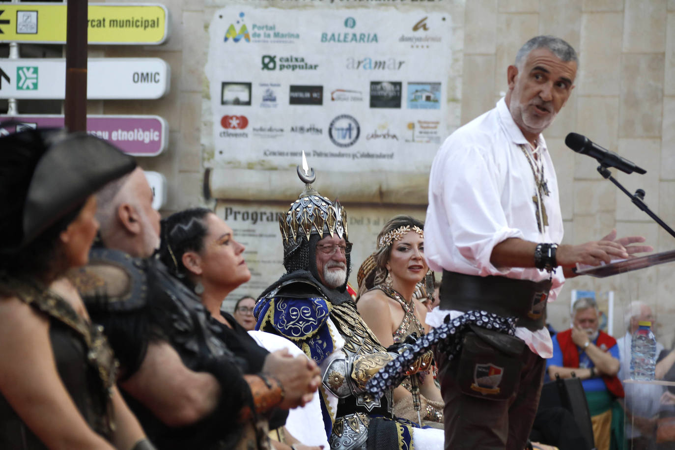 Dénia da la bienvenida a los Moros y Cristianos 2024 con el pregón