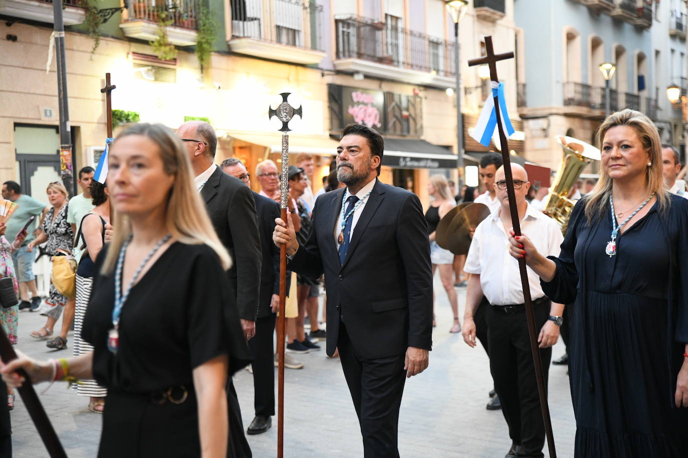 Alicante rinde homenaje a su patrona