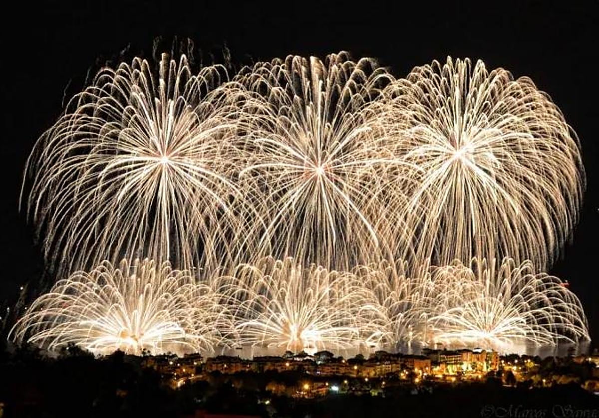 Castillo de fuegos del año 2023 de la Olla de Altea.