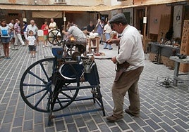 Fiesta popular en un municipio de la Comunitat.
