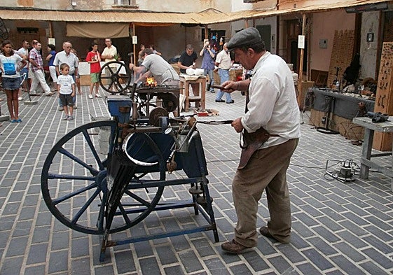 Fiesta popular en un municipio de la Comunitat.