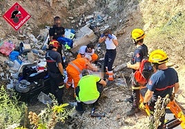 Imagen del rescate del hombre herido en Benidorm