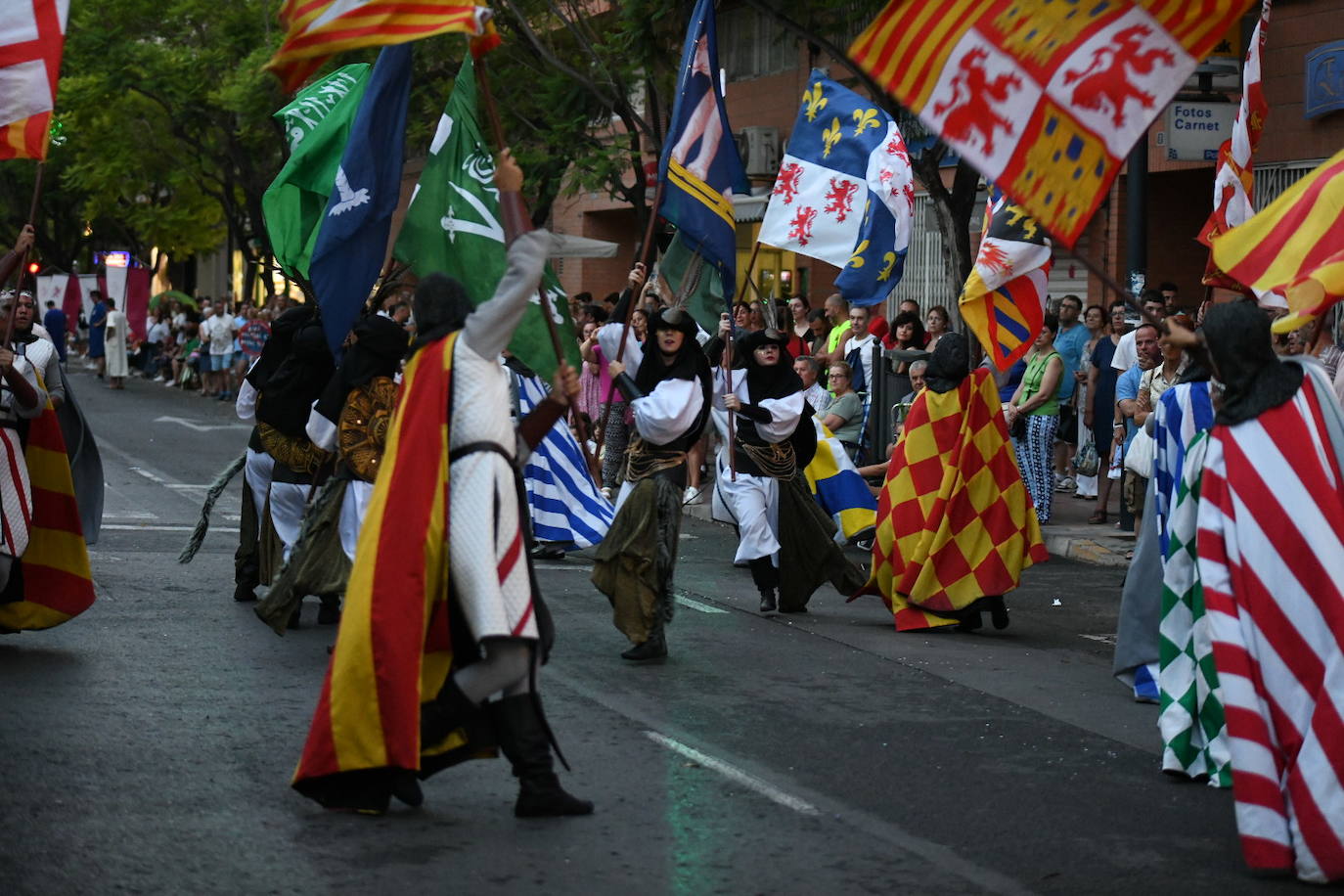 Así ha sido la Entrada de las fiestas de Moros y Cristianos de Altozano