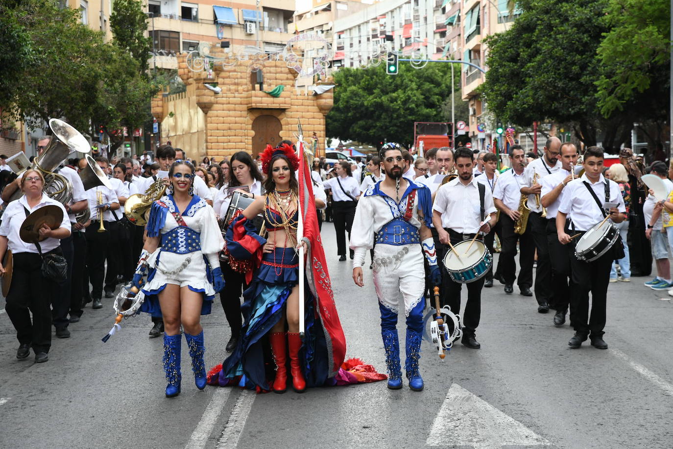 Así ha sido la Entrada de las fiestas de Moros y Cristianos de Altozano