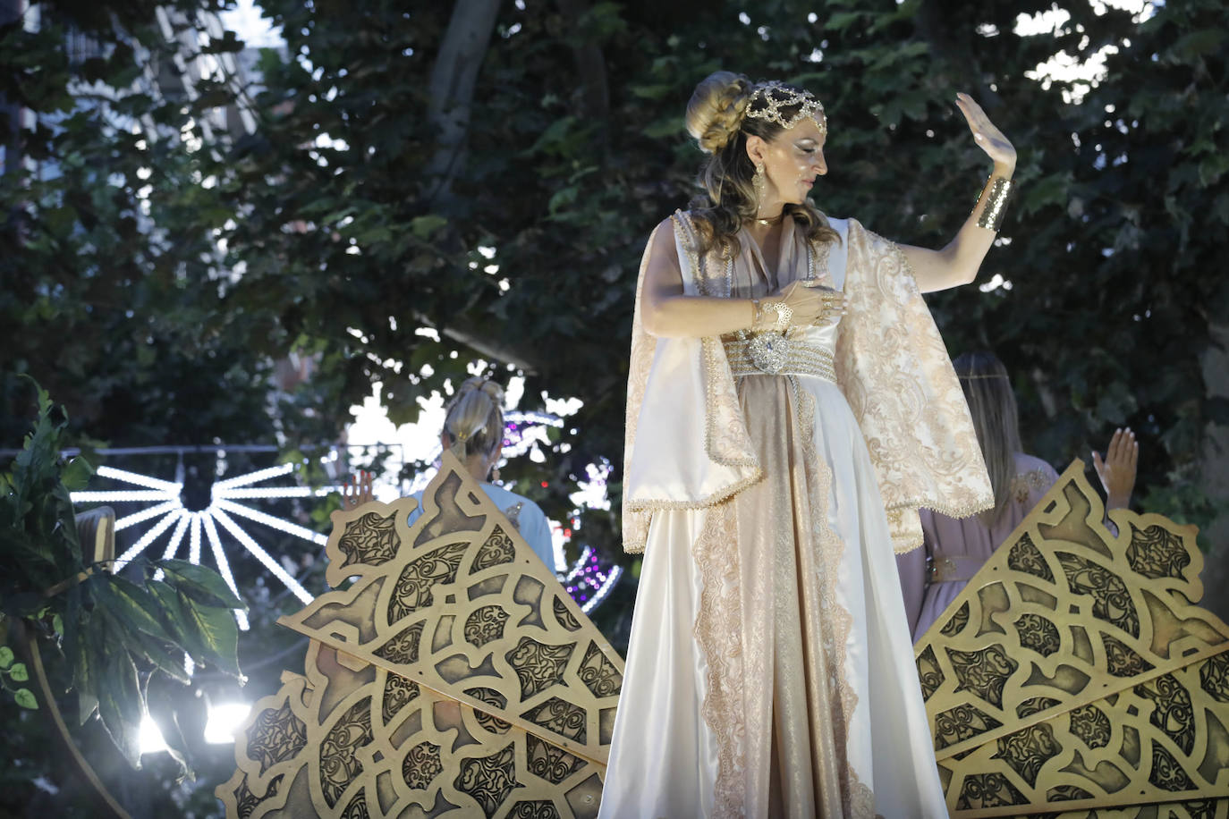 Así ha sido el Desfile de Gala y el Castillo de Fuegos de Dénia