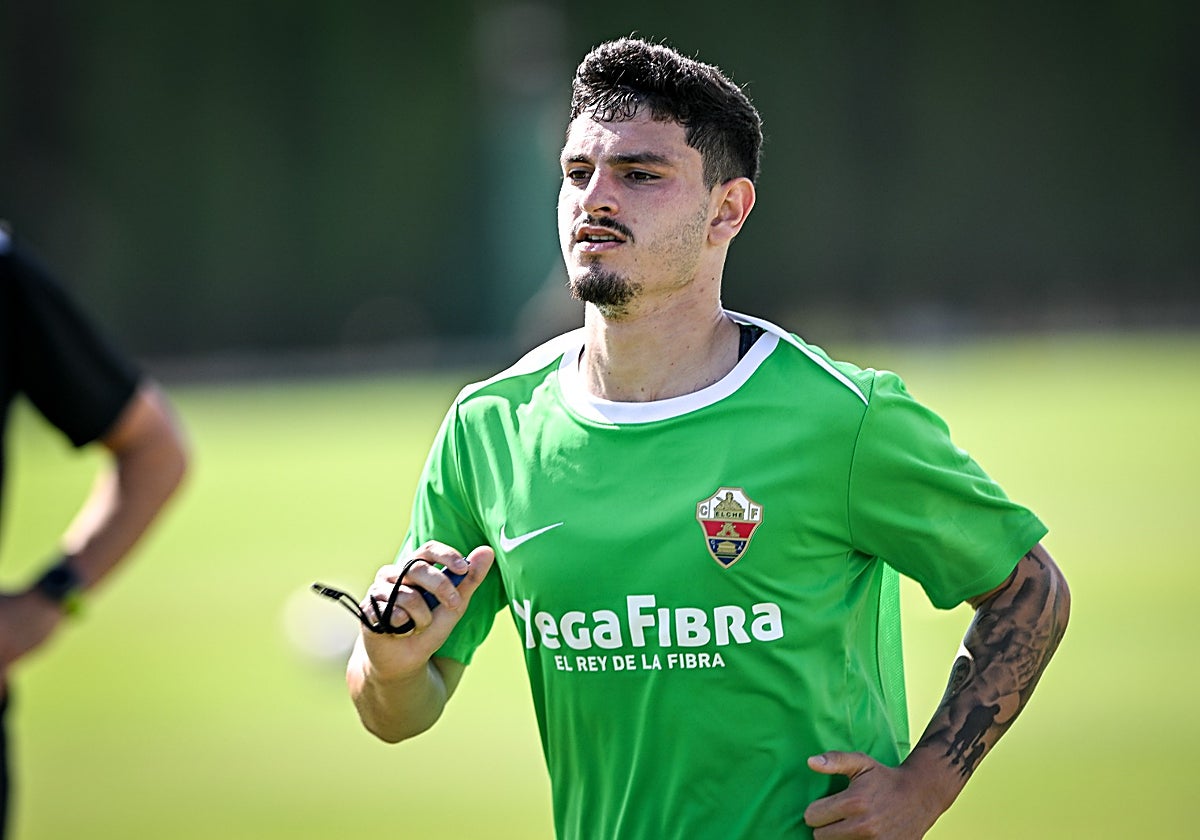 El Canario Álvarez, en su primer entrenamiento como franjiverde.