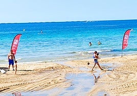 Tramo de playa afectada por la filtración.