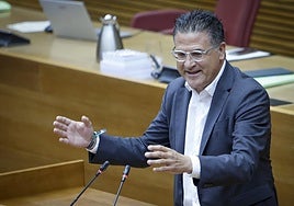 Joserra González de Zárate en les Corts.