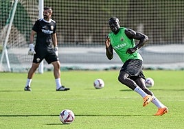 Bambo Diaby, en su primer entrenamiento como franjiverde.