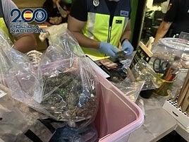 Imagen de la droga intervenida en la asociación.