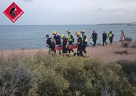 Rescate del ciclista que cayó por el acantilado.