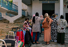 Reparto de alimentos Cuartelillo de la Policía Juan XXIII de Alicante.
