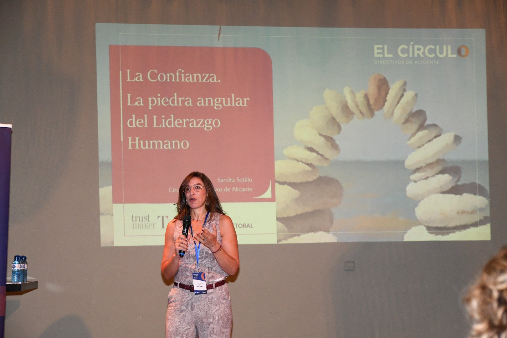 Eva Toledo, reelegida presidenta de El Círculo-Directivos de Alicante