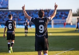 Coscia celebra el gol de penalti marcado en Ibiza.