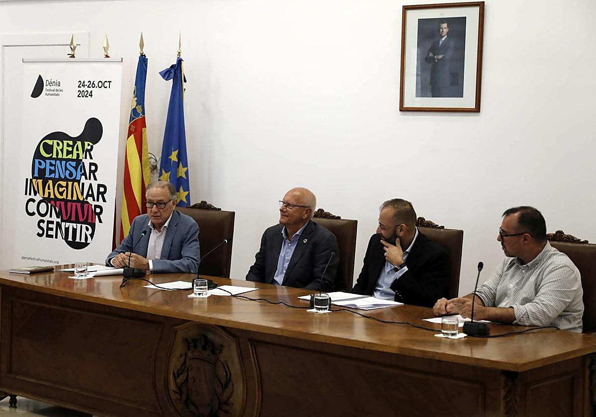 Josep Ramoneda, Vicent Grimalt, Benito Mestre y Joanmi Rafet, en la presentación.