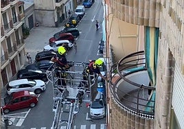 Desprendimiento de un balcón en el Raval Roig.