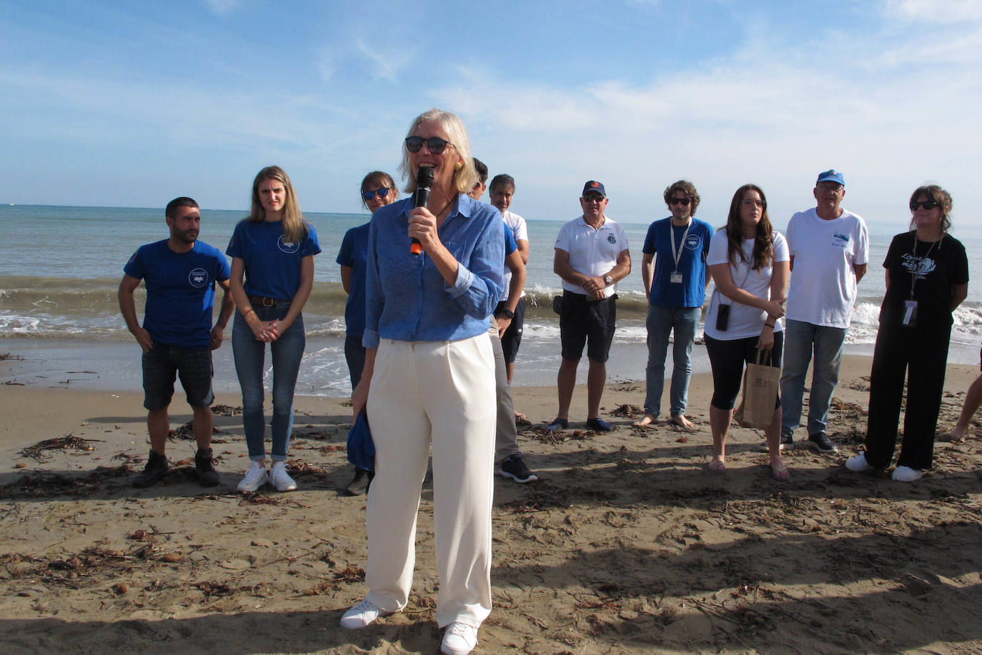 Suelta de tortugas en Dénia