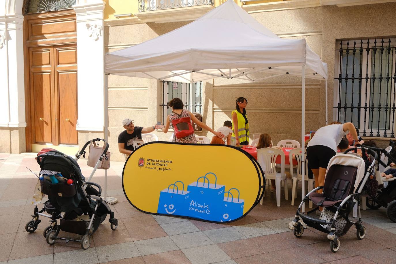 Las calles de Alicante se llenan con un sinfín de actividades