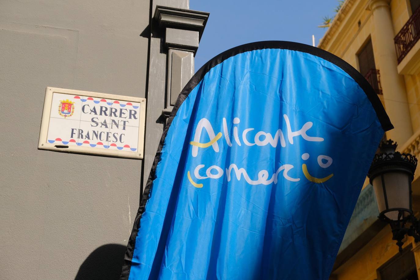 Las calles de Alicante se llenan con un sinfín de actividades