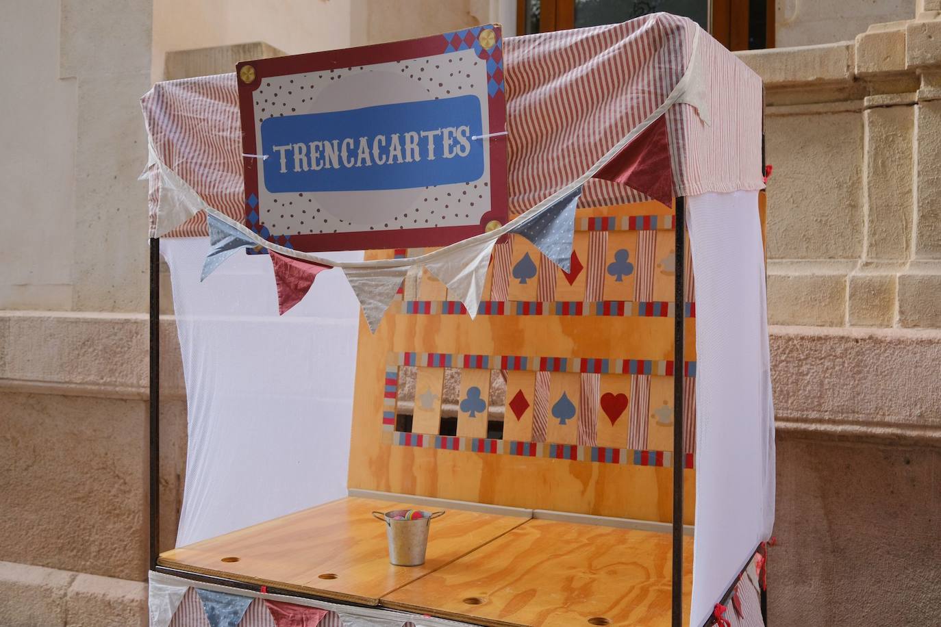 Las calles de Alicante se llenan con un sinfín de actividades