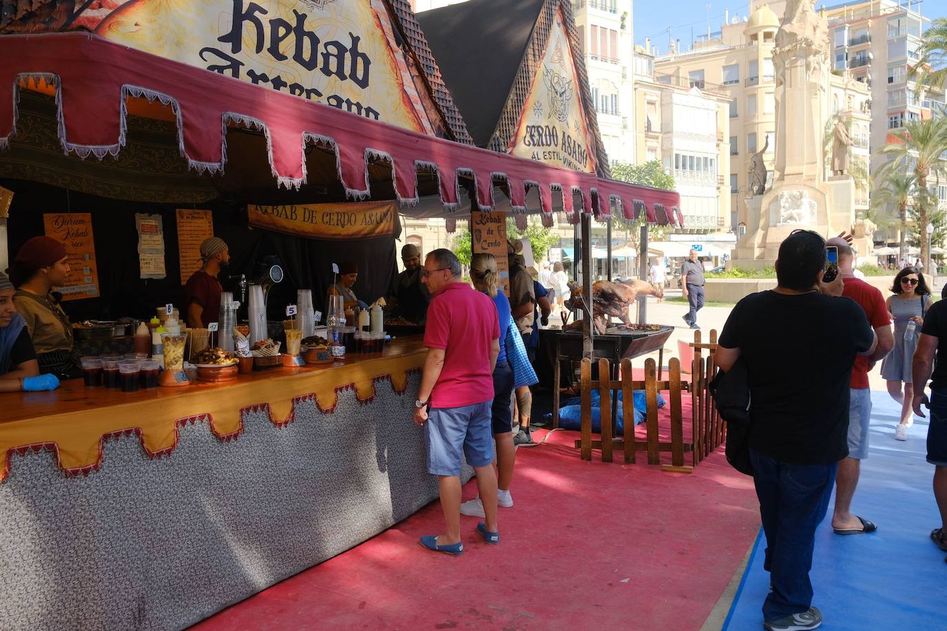 Las calles de Alicante se llenan con un sinfín de actividades