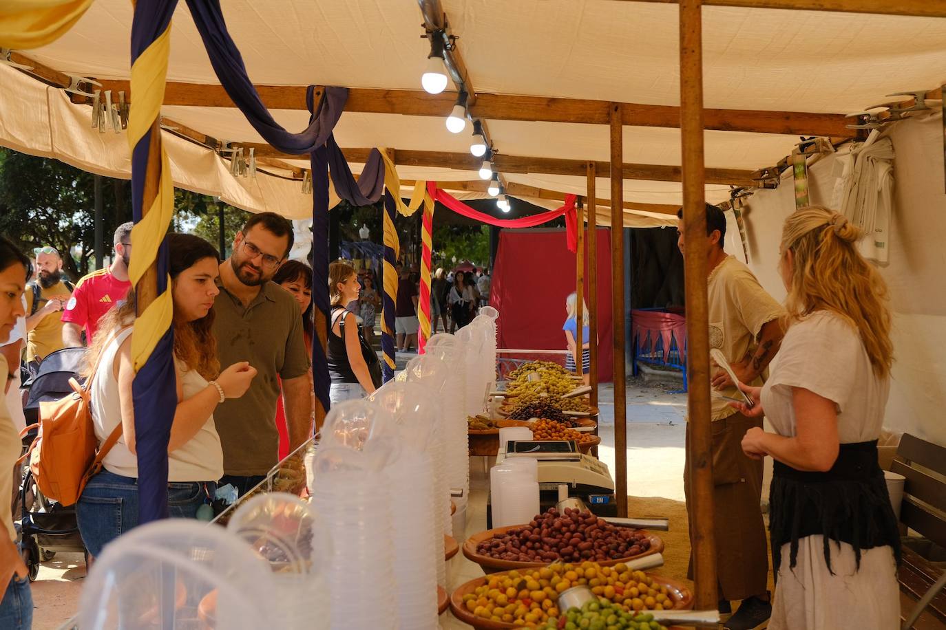 Las calles de Alicante se llenan con un sinfín de actividades