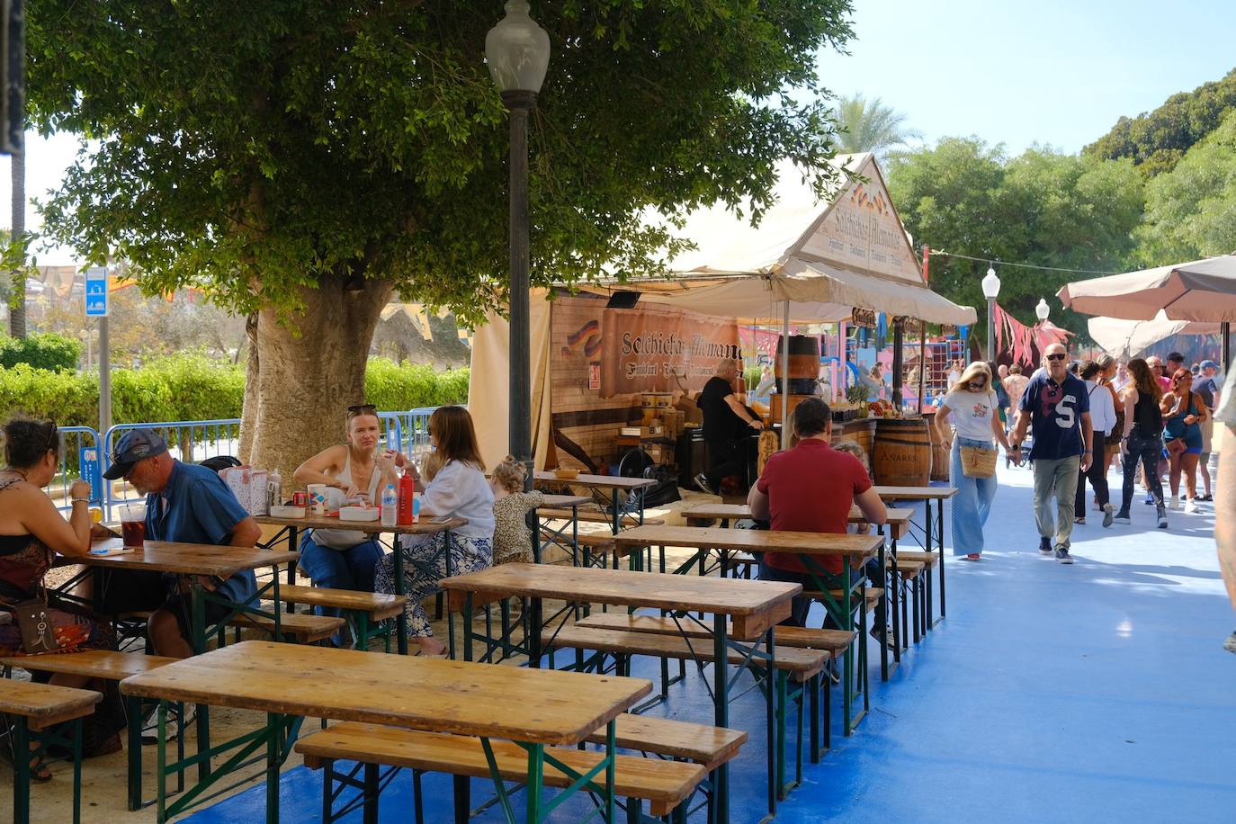 Las calles de Alicante se llenan con un sinfín de actividades